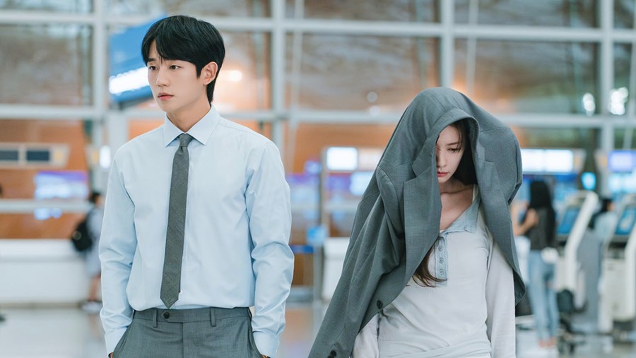 Love Next Door Cuplikan adegan di serial Love Next Door.