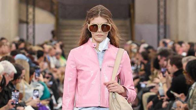 Miu Miu Jadi Merek Fashion Terpopuler di 2024, Mampu Bertahan di 2025?
