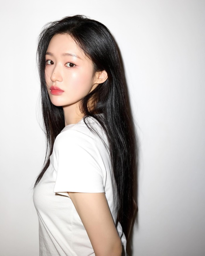 Peran-peran kecil menjadi awalan Cho Hye Joo untuk mengembangkan kemampuan beraktingnya mulai dari dari peran seorang asisten manager tanpa nama di drama 'Big Issue' hingga yang terbaru sebagai second lead di 'Dear Hyeri'./ Foto: instagram.com/hyejoozz