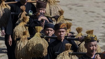 FOTO: Ritual Kasepuhan Adat Cisungsang Jaga Ketahanan Pangan