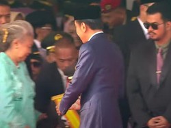 Video Viral Jokowi Tak Salami Try Sutrisno, Istana Beri Penjelasan