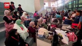 VIDEO: WNI yang Dievakuasi dari Lebanon Tiba di Indonesia