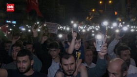 VIDEO: Warga Turki Gelar Aksi Peringati 1 Tahun Agresi Israel ke Gaza