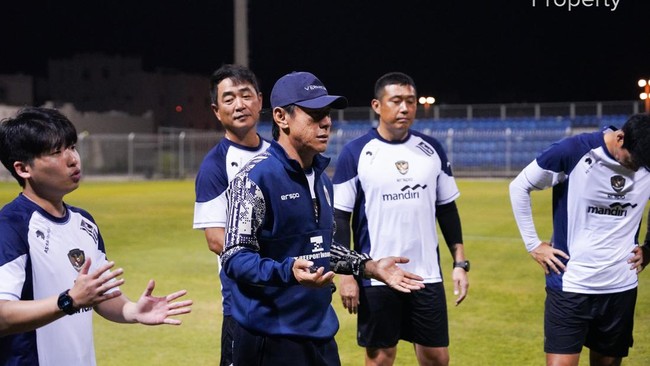 Suporter Timnas Indonesia, khususnya netizen di media sosial, diminta tidak memecah belah Timnas Indonesia dengan menggaungkan tagar #STYOut.