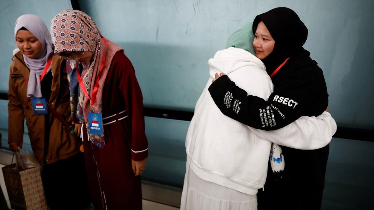 FOTO: WNI yang Dievakuasi dari Lebanon Telah Tiba di RI
