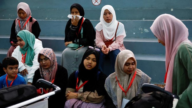 FOTO: WNI yang Dievakuasi dari Lebanon Telah Tiba di RI