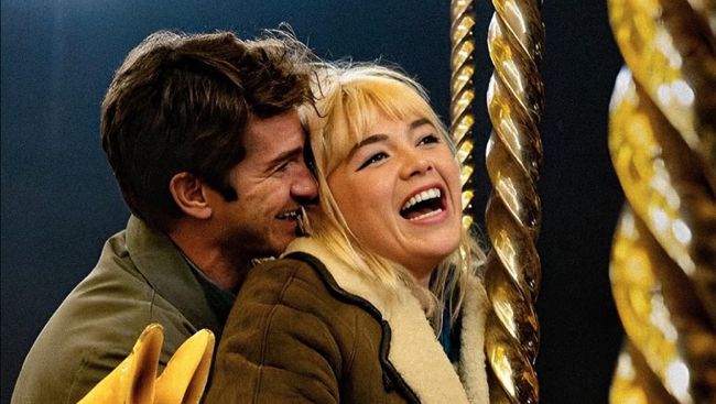 Sinopsis We Live in Time tentang satu dekade romansa Andrew Garfield dan Florence Pugh diwarnai tawa dan tetes air mata.