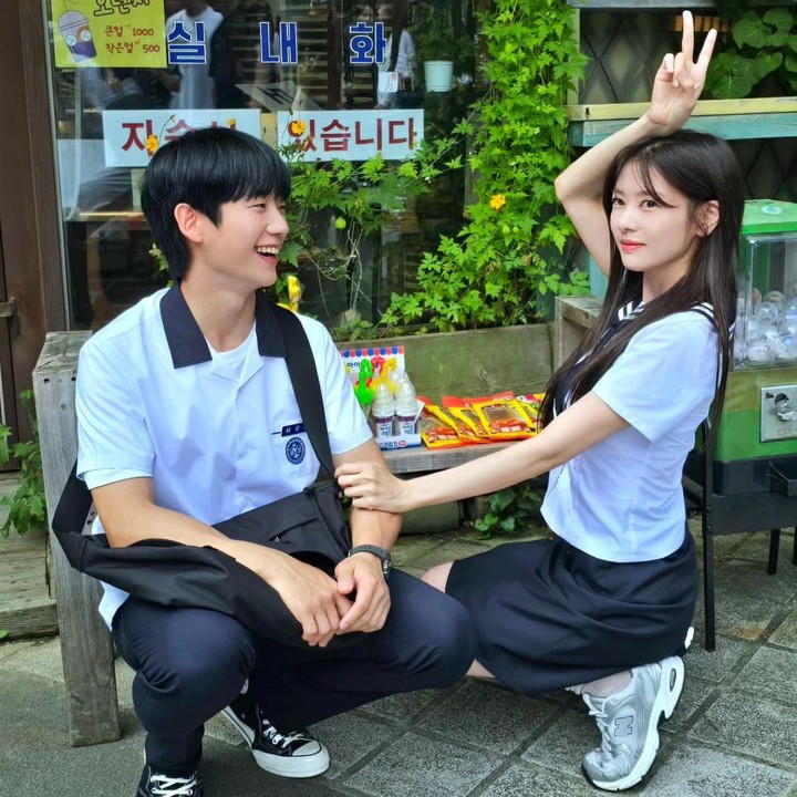 <p>Akting keduanya di drama Korea ini menuai banyak reaksi positif dari netizen. Tak hanya soal alur cerita, tetapi juga interaksi keduanya yang sukses bikin netizen baper. (Foto: Instagram @somin_jj dan @holyhaein)<br /><br /><br /></p>