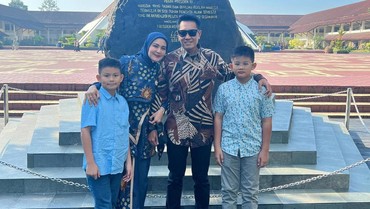 img-title 7 Potret Akrab Nur Wahyudi dengan Anak Juliana Moechtar dan Alm Herman Seventeen
