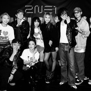 Reuninya Dinanti, 2NE1 Bagikan Momen Bersama YG Family dalam Konser 'WELCOME BACK' di Seoul