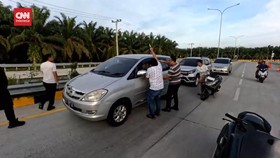 VIDEO: Momen Polisi Lepaskan Tembakan Hentikan Mobil Bawa 10 Kg Sabu