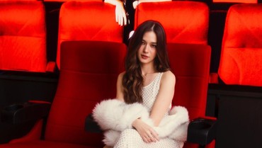 img-title Cara Kreatif Violette Wautier Garap Album 'Call Me Dramatic'