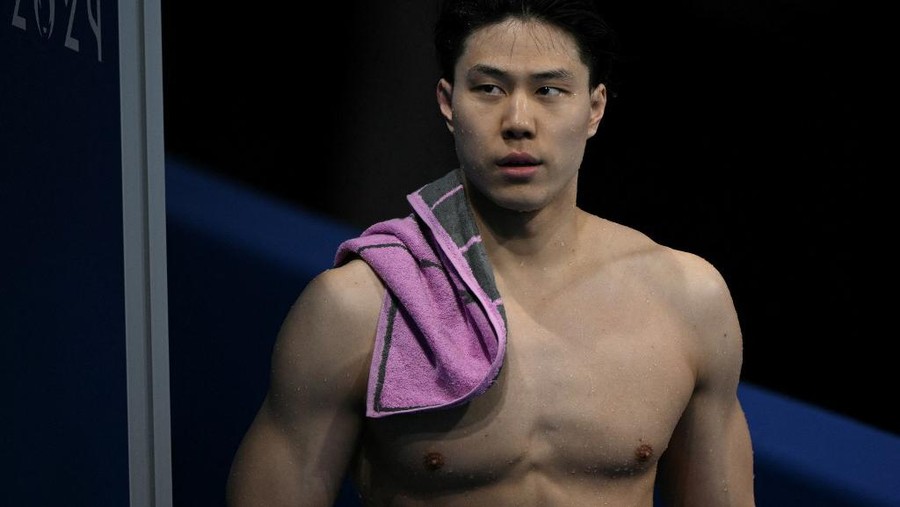 Atlet China Qin Haiyang di Olimpiade 2024 di Paris.