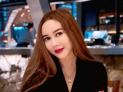 Video: Jadi Single Parent, Aura Kasih Pilih-pilih Job Demi Bisa Rawat Anak