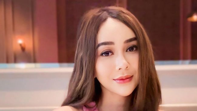 Pintu Rumah Aura Kasih Selalu Terbuka untuk Eryck Amaral Bertemu Anak