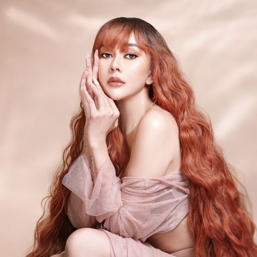 Urus Perwalian Anak, Aura Kasih: Ribet Kalau Ditanya Ayahnya Mana