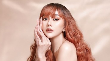 Urus Perwalian Anak, Aura Kasih: Ribet Kalau Ditanya Ayahnya Mana