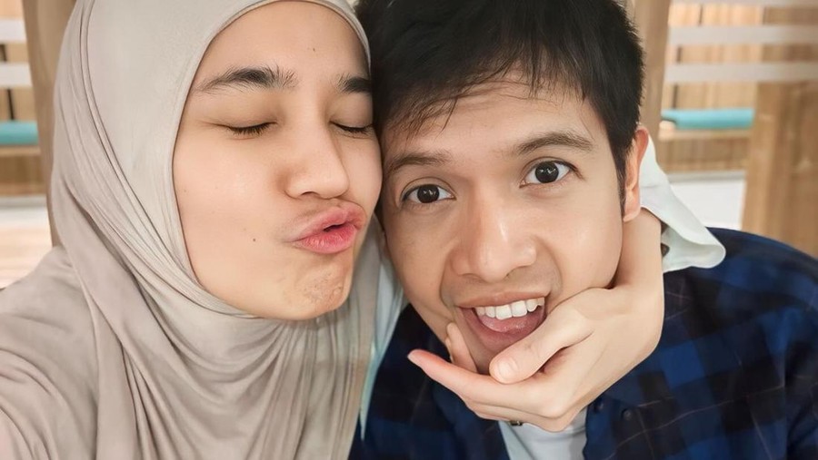 Dhini Aminarti dan Dimas Seto