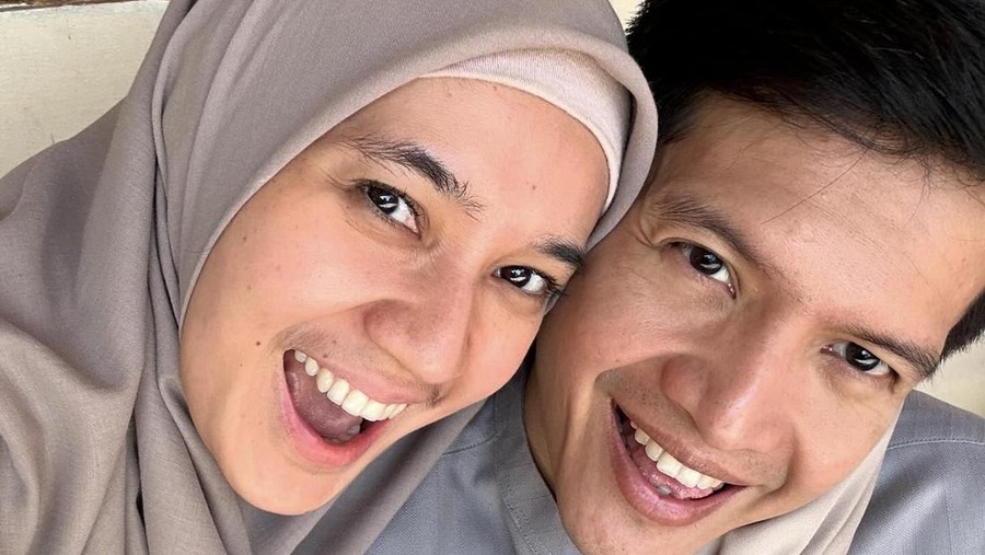 Dhini Aminarti dan Dimas Seto