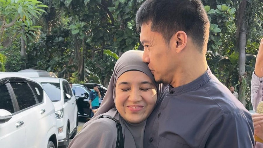 Dhini Aminarti dan Dimas Seto