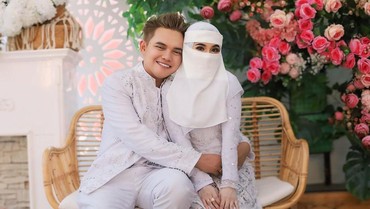 img-title Dodhy Kangen Band Rujuk dengan Istri Usai Cerai, Diam-diam Nikah Lagi