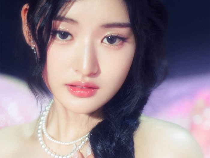 Fyi, Athena merupakan nama asli gadis penyuka binatang ini, Beauties! Bahkan namanya juga cantik, ya? Yuk dukung karier Athena bersama FIFTY FIFTY ke depannya! / foto: x.com/we_fiftyfifty