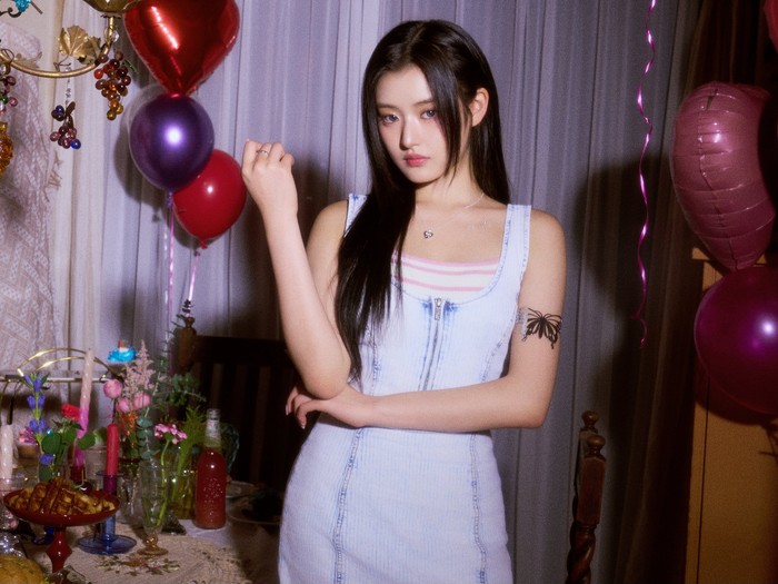 Menurut netizen, Athena punya visual cantik yang unik, dan mempesona / foto: x.com/we_fiftyfifty