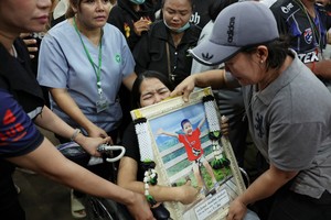 Potret Haru Pemakaman Bus Study Tour Terbakar, Siswa TK & SD Tewas