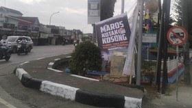 Baliho Coblos Kotak Kosong di Pilkada Maros Tersebar di Sejumlah Jalan