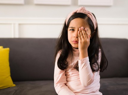 19 Jenis Penyakit dan Kelainan Mata pada Anak Beserta Penyebab dan Cara Mengatasinya