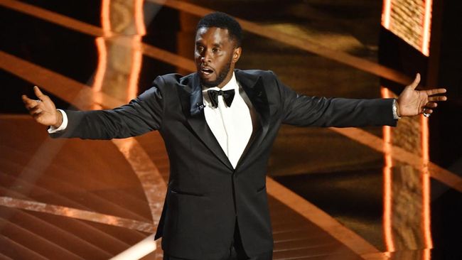 Berikut alasan permohonan P Diddy bebas dengan jaminan bolak-balik ditolak hakim. Permohonan itu ditolak tiga kali sejak 16 September.
