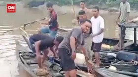 VIDEO: Nelayan Jaring Ikan di Sungai Rokan Riau Tewas Dimangsa Buaya