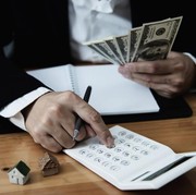 Terjebak Pinjol? Terapkan 5 Tips Mengatur Keuangan Ini Supaya Cepat Lunas dan Hidup Tenang