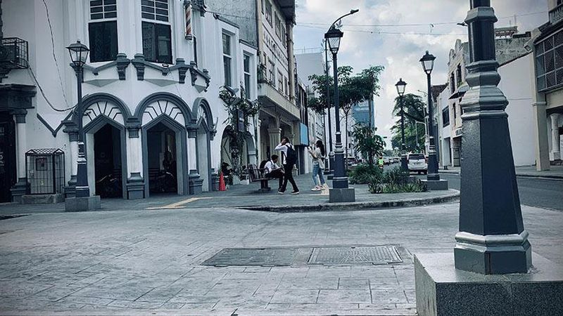 Di bawah kepemimpinan Wali Kota Bobby Nasution dan Wakil Wali Kota H Aulia Rachman, Kota Lama Kesawan Medan mulai direvitalisasi pada 15 September 2023