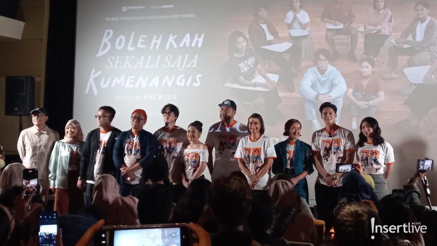 Bolehkan Sekali Saja Menangis Bolehkan Sekali Saja Menangis