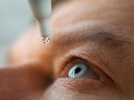 7 Rekomendasi Pilihan Tetes Mata dan Softlens