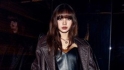 Lirik Lagu Terjemahan Moonlit Floor - Lisa BLACKPINK