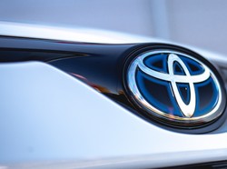 Toyota Mau Tambah Model Mobil Listrik Jadi 15, Produksi Ditarget 1 Juta Unit!