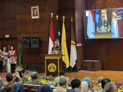 Menhub Cerita Peran Jokowi Paksa Warga Pakai Angkutan Massal