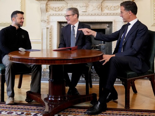 Zelensky Temui PM Inggris di London Jelang KTT Putin-Trump di Alaska