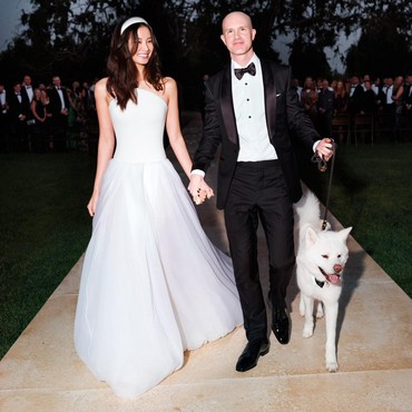 Sosok Angela Meng, Istri Miliarder Brian Armstrong