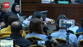 VIDEO: Jadi Saksi di Sidang Harvey Moeis, Sandra Dewi: Suami Tercinta
