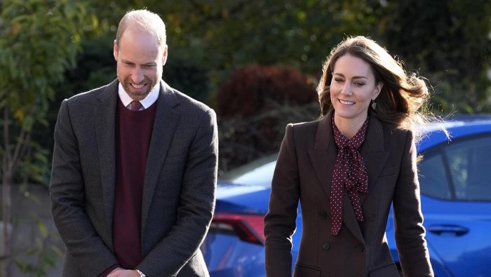 SOUTHPORT, ENGLAND - OCTOBER 10: Prince William, Prince of Wales and Catherine, Princess of Wales arrive for a visit to Southport Community Centre on October 10, 2024 in Southport, England. Earlier this year, Bebe King (6), Elsie Dot Stancombe (7) and Alice da Silva Aguiar (9) died after a mass stabbing at a children's Taylor Swift-themed dance class on July 29 in the Merseyside town of Southport.(Photo by Danny Lawson - WPA Pool/Getty Images)