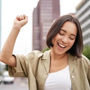 6 Tanda Kamu Perempuan Mandiri dan Kuat yang Disegani Banyak Orang