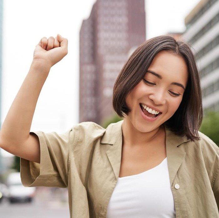 6 Tanda Kamu Perempuan Mandiri dan Kuat yang Disegani Banyak Orang / Foto: Freepik.com/benzoix