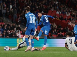 Inggris Vs Yunani: The Three Lions Tumbang di Kandang