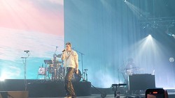 Lirik Lagu sad - LANY