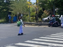 Penampakan Fenomena Hari Tanpa Bayangan di Kota Surabaya