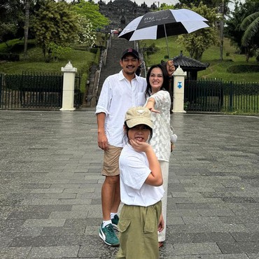 Gemasnya Putri Ibnu Jamil dan Ririn Ekawati Jualan Takjil, Dapat Cuan Segini