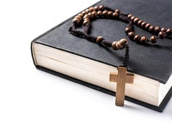 Susunan Doa Rosario Hari Minggu, 27 Oktober 2024: Peristiwa Mulia